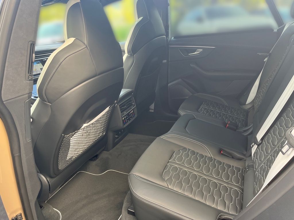 Audi RSQ8 2025