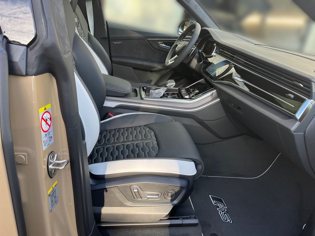 Audi RSQ8 2025