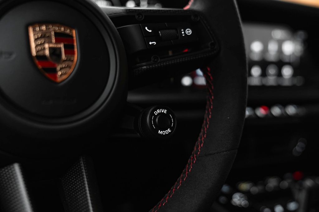 Porsche 992 2023