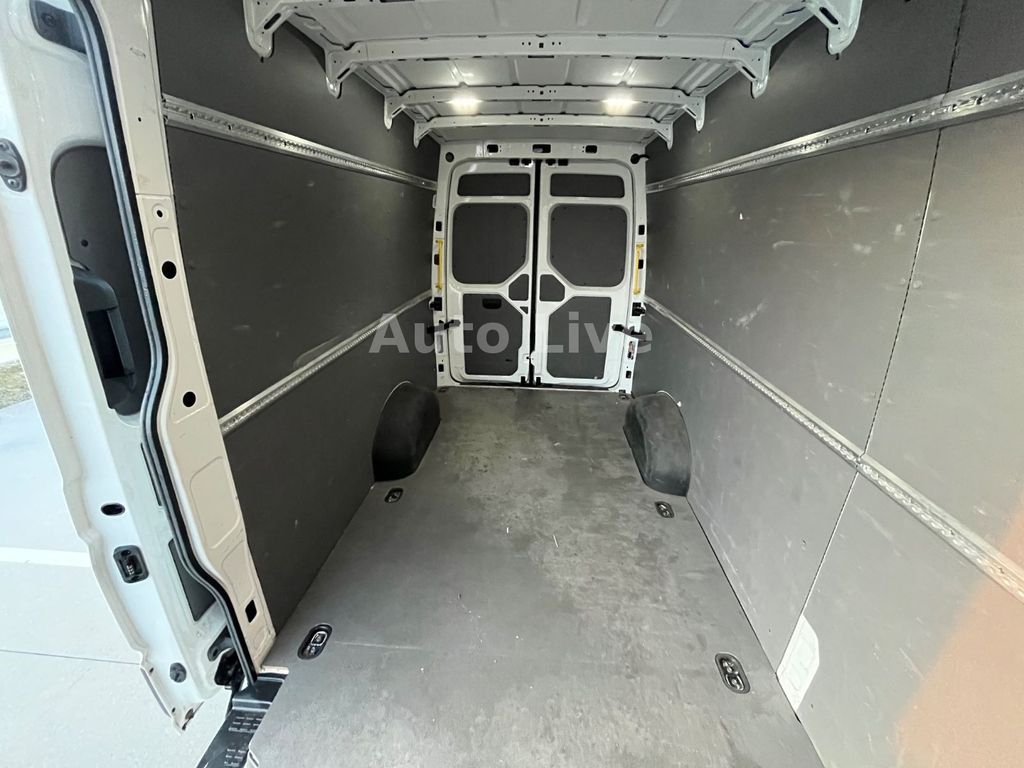 Volkswagen Crafter 2023