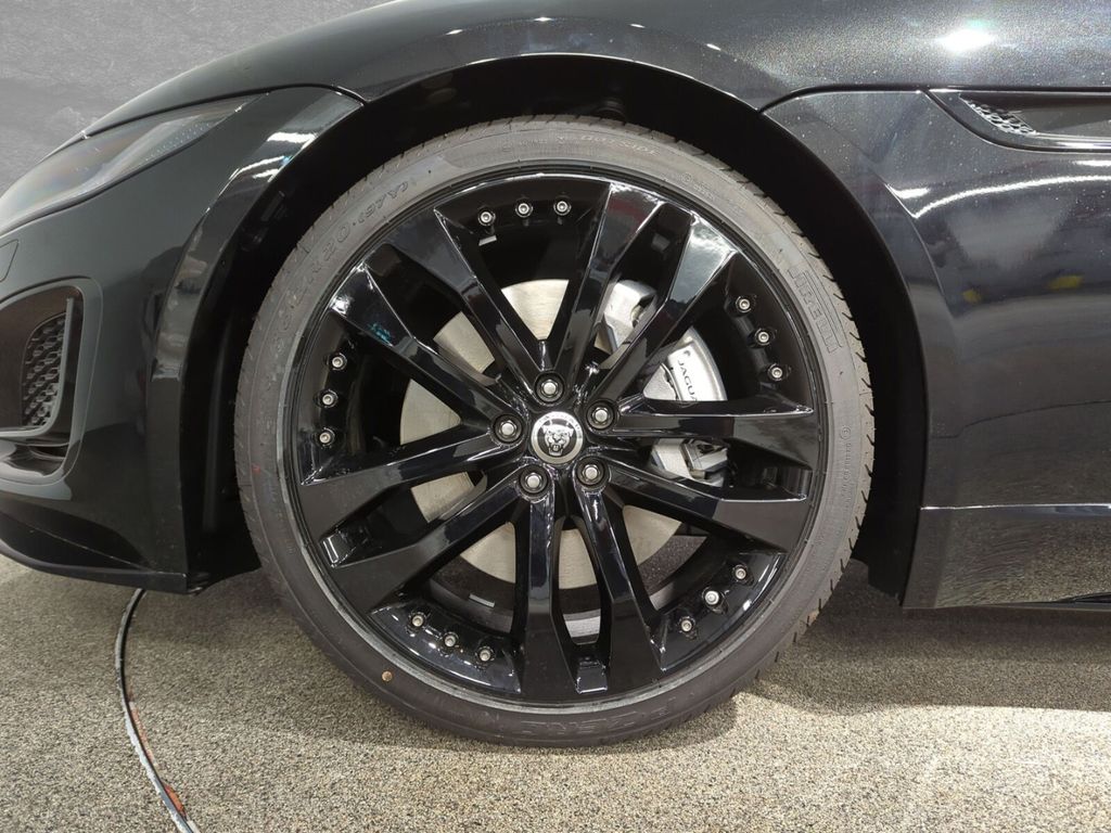 Jaguar F-Type 2024