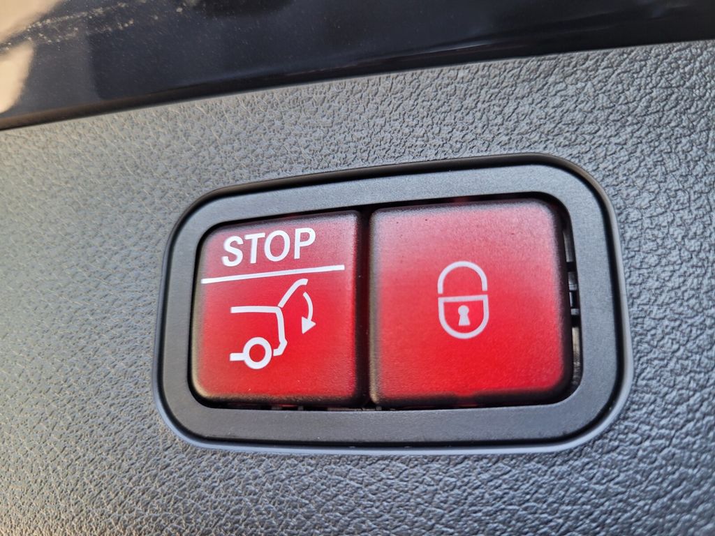 Mercedes-Benz E 300 2024