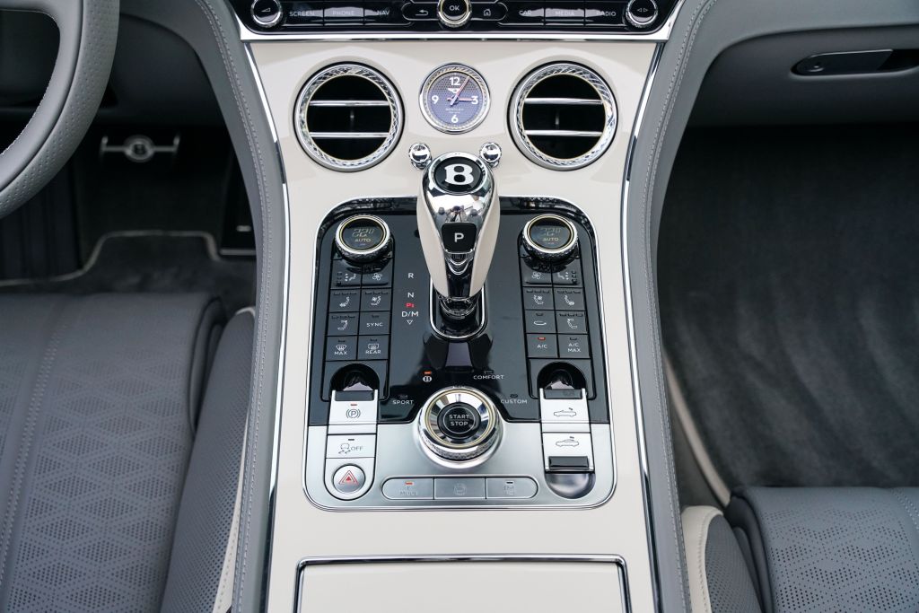 Bentley Continental GTC 2025