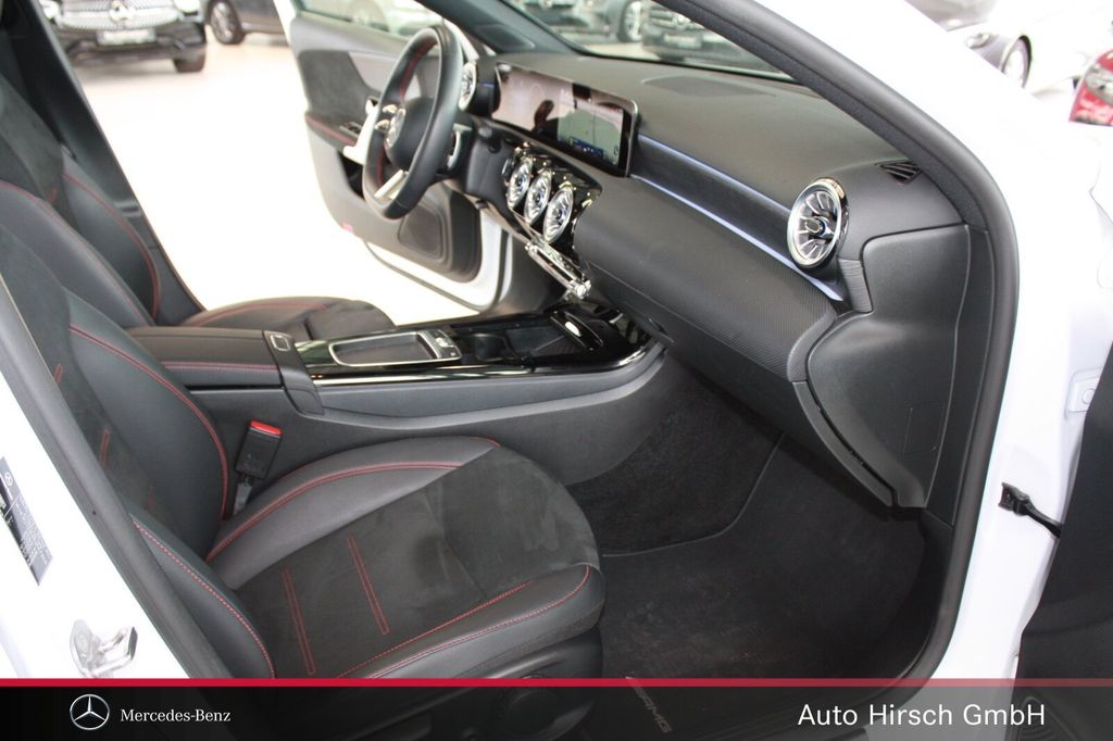 Mercedes-Benz A 220 2024