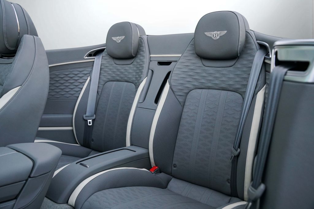 Bentley Continental GTC 2025