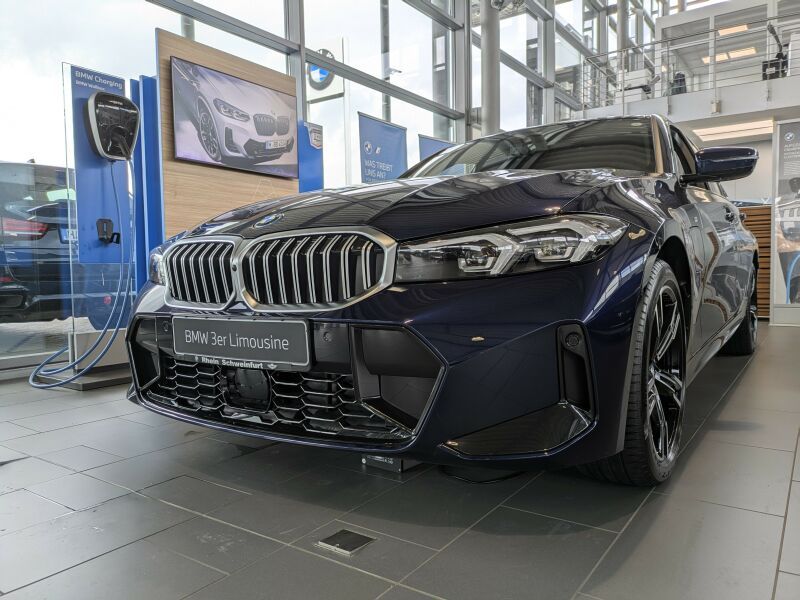 BMW 330