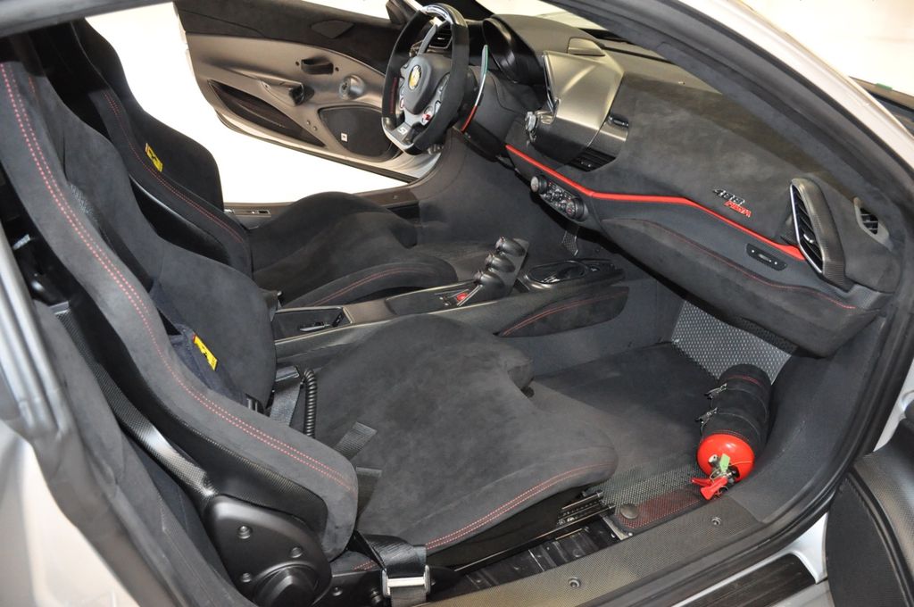 Ferrari 488 Pista 2019