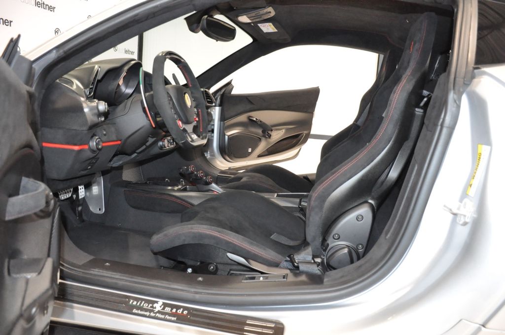 Ferrari 488 Pista 2019