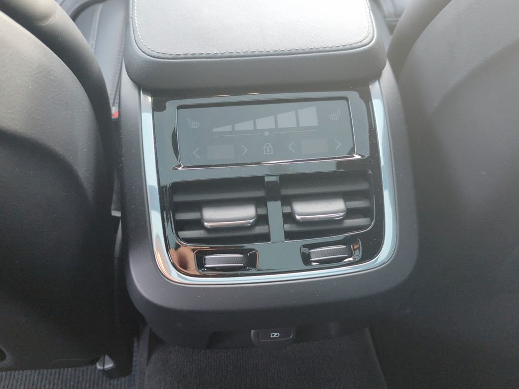 Volvo V90 Cross Country 2023