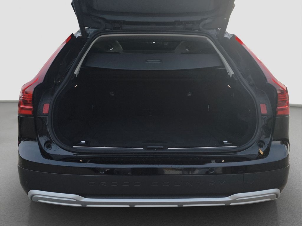Volvo V90 Cross Country 2023