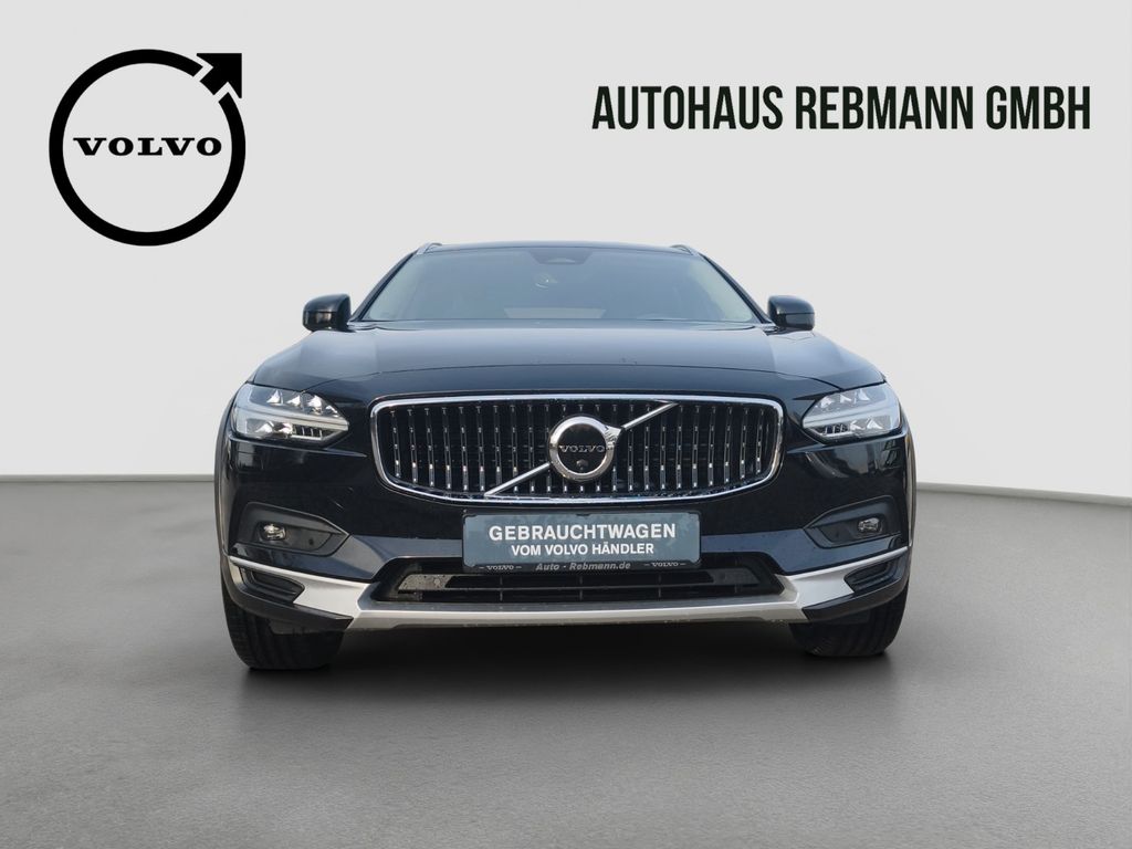 Volvo V90 Cross Country 2023