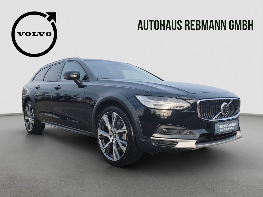Volvo V90 Cross Country 2023