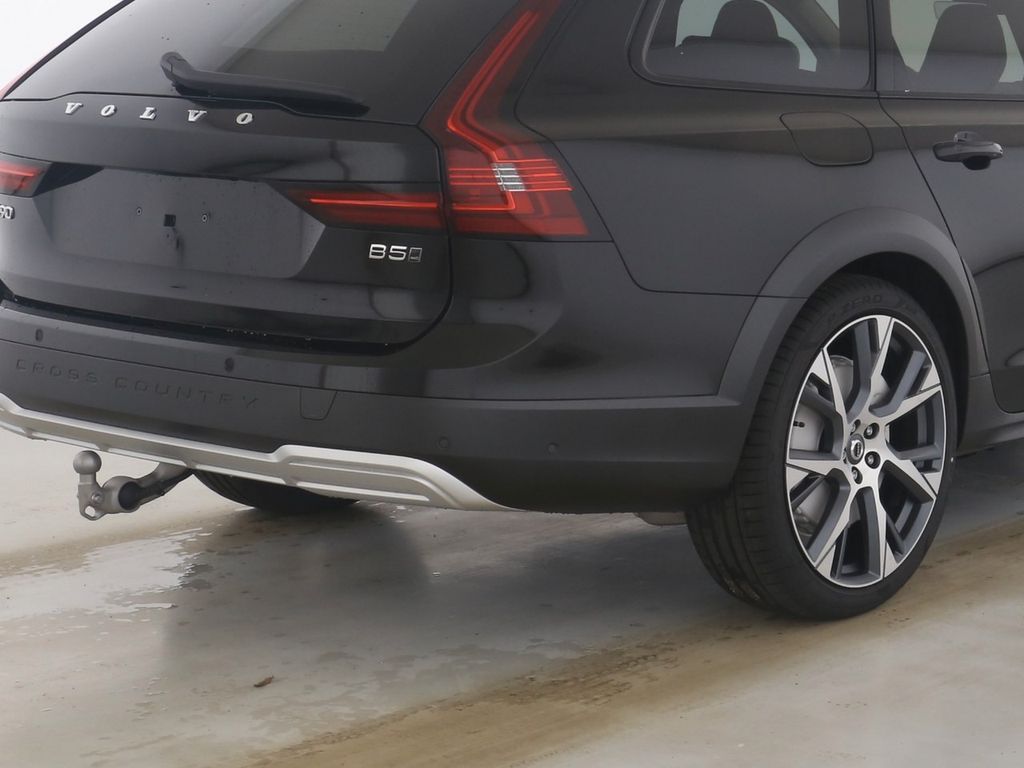 Volvo V90 Cross Country 2023