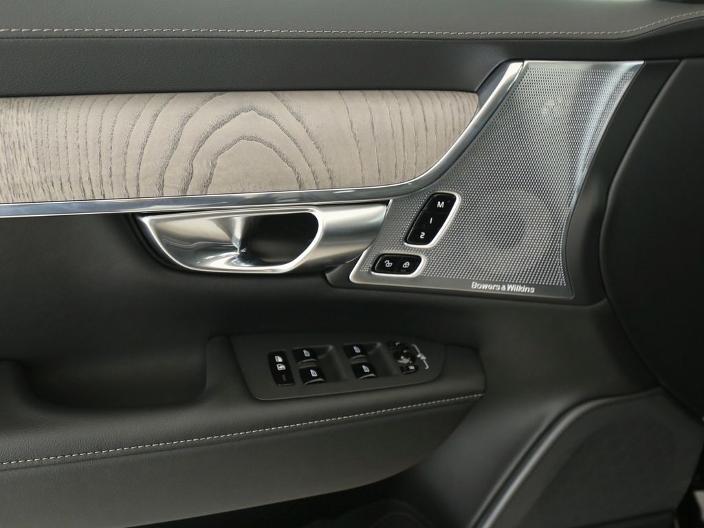 Volvo V90 Cross Country 2023
