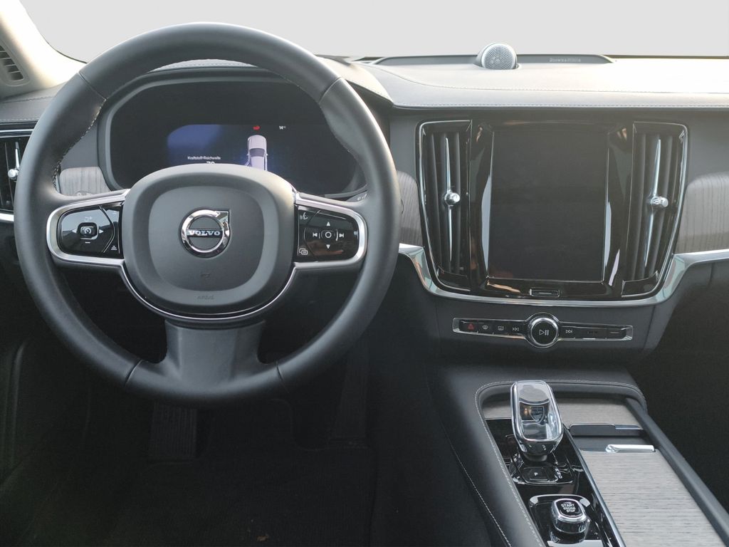 Volvo V90 Cross Country 2023