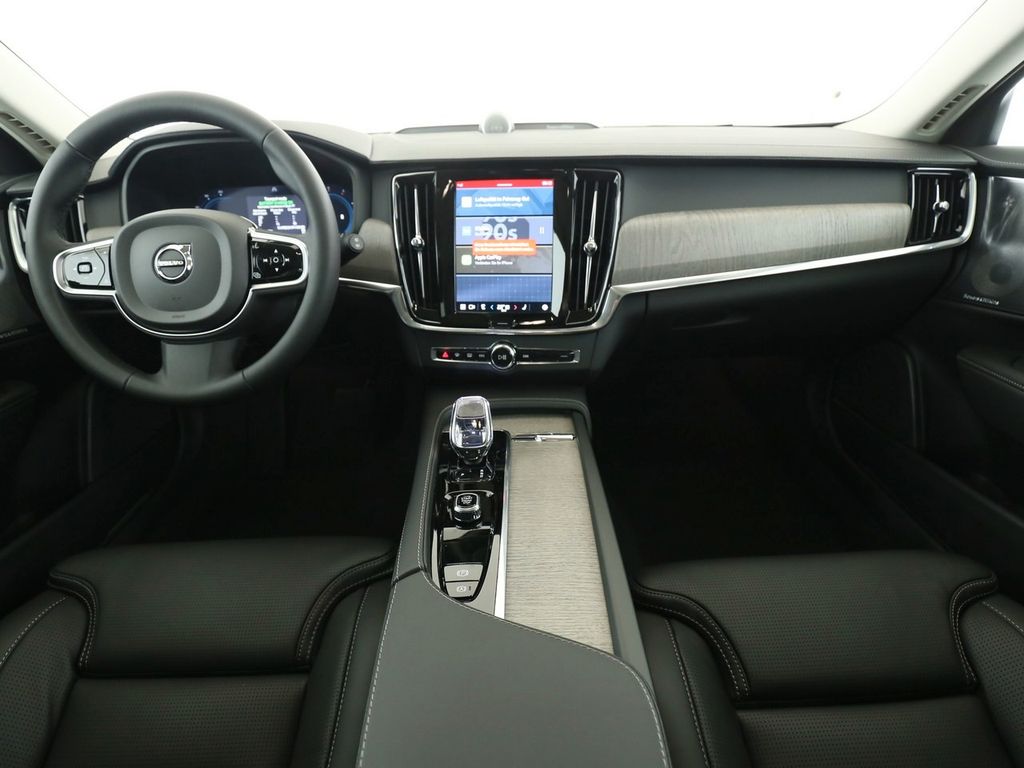 Volvo V90 Cross Country 2023