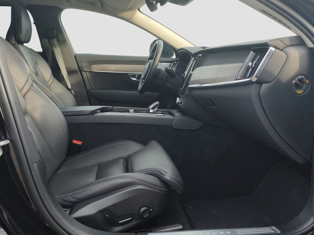 Volvo V90 Cross Country 2023