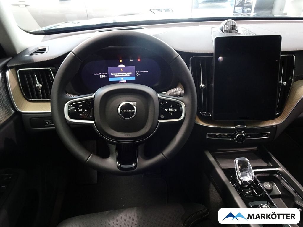 Volvo XC60 2025