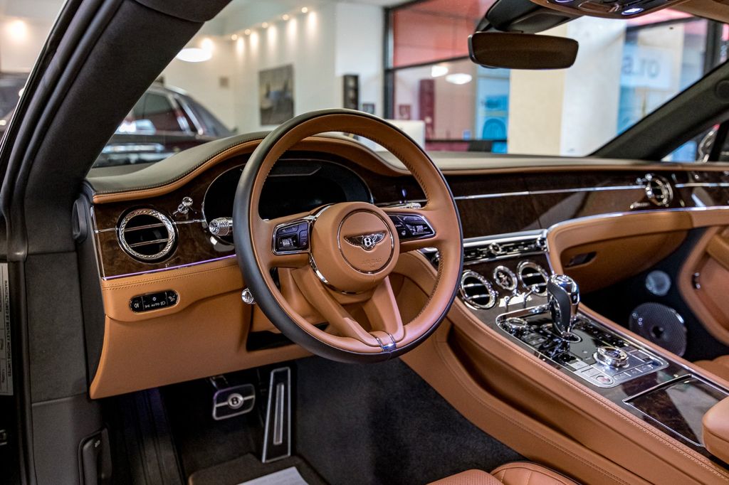 Bentley Continental 2023