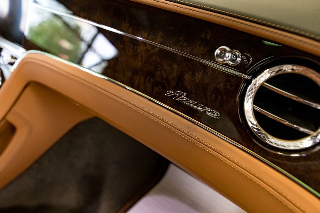 Bentley Continental 2023