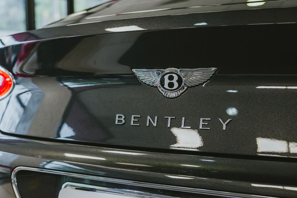 Bentley Continental 2023