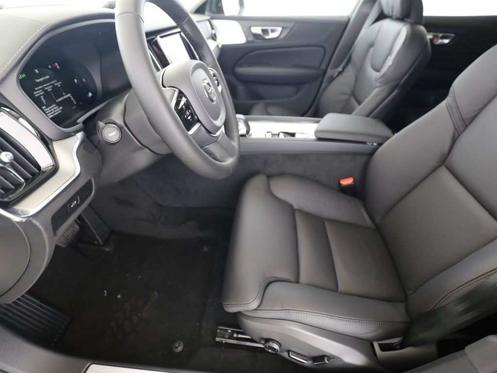 Volvo V60 2024