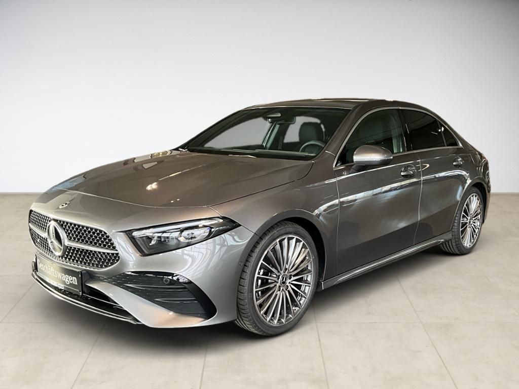Mercedes-Benz A 220 2025