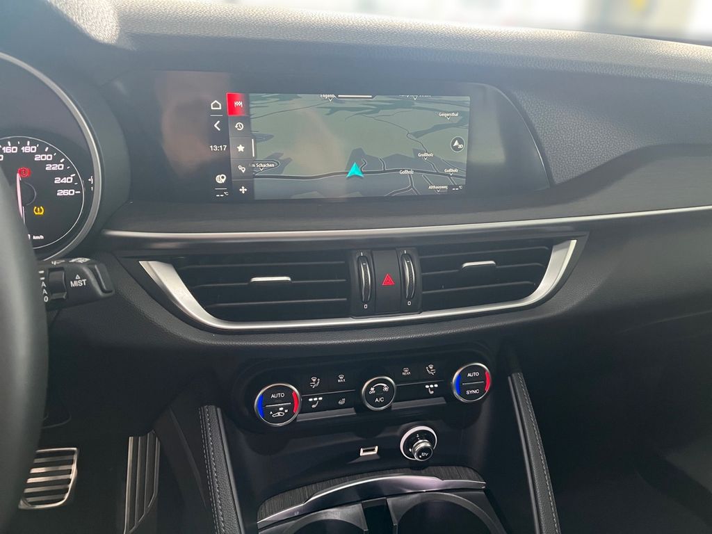 Alfa Romeo Stelvio 2023