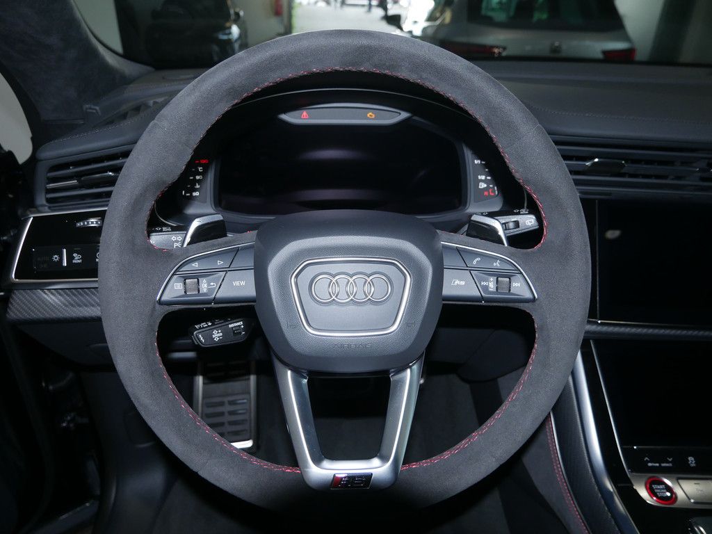 Audi RSQ8 2025