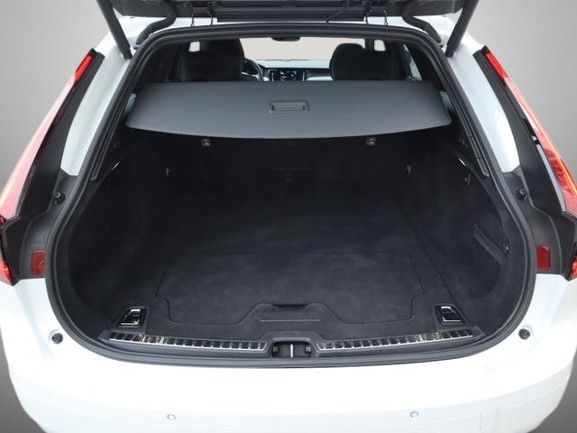 Volvo V90 Cross Country 2023