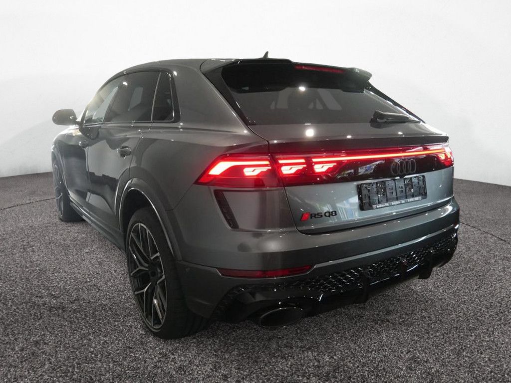 Audi RSQ8 2025