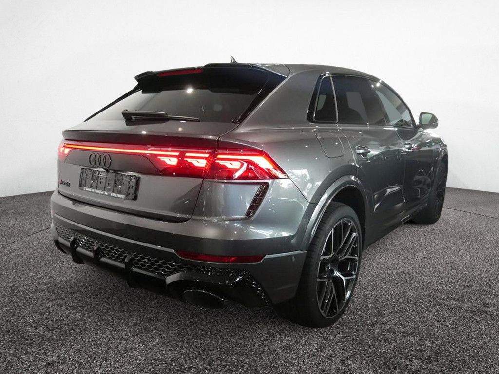 Audi RSQ8 2025