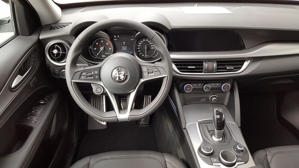 Alfa Romeo Stelvio 2018