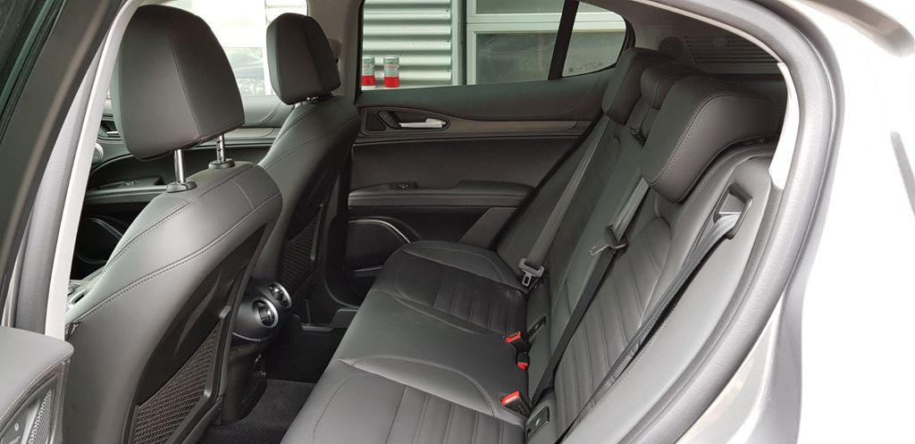 Alfa Romeo Stelvio 2021