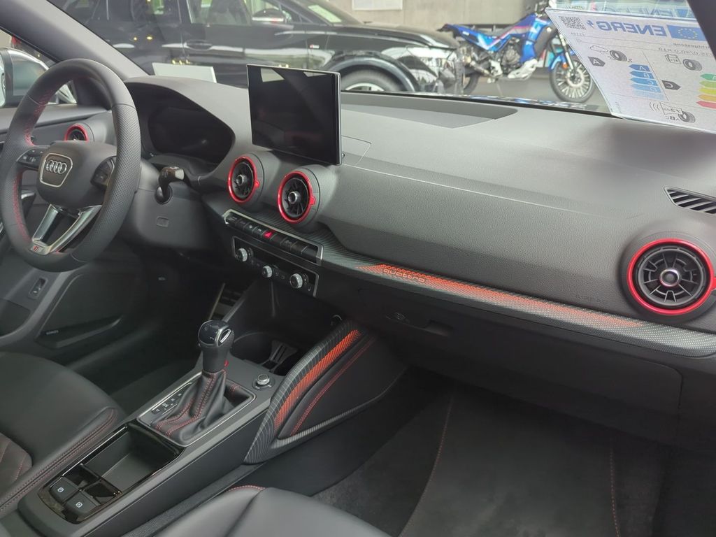 Audi SQ2 2025