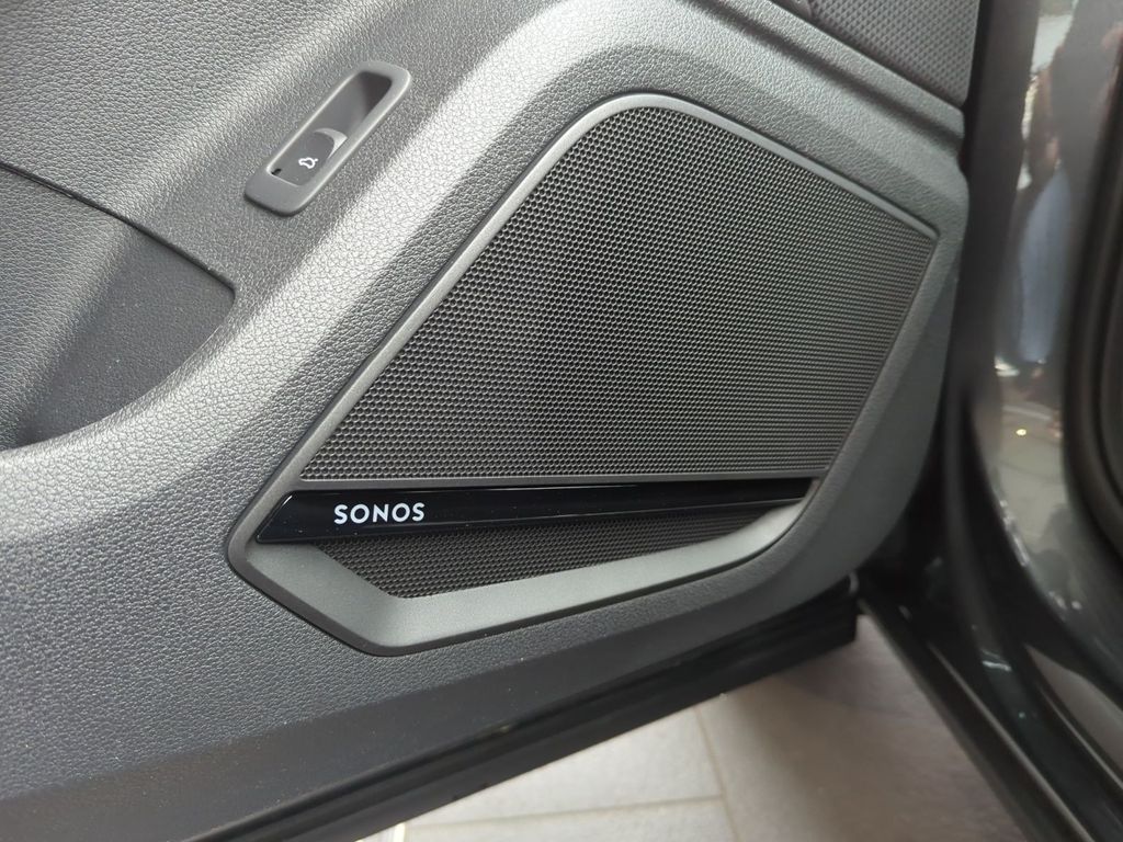 Audi SQ2 2025