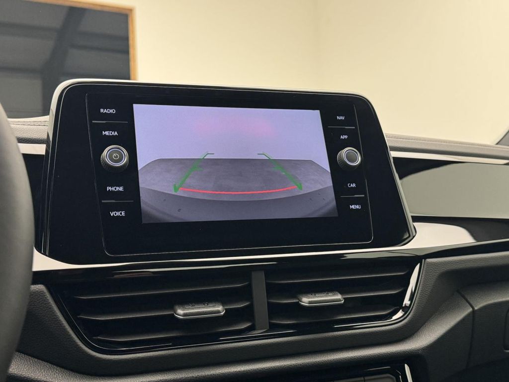 Volkswagen T-Roc 2024