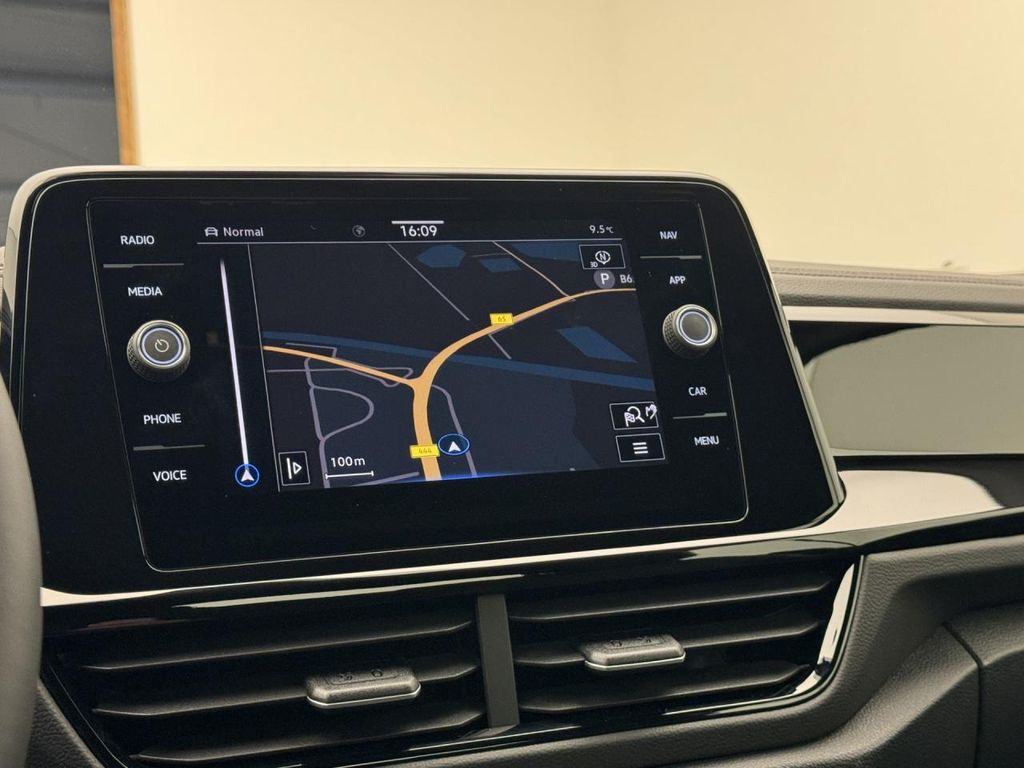 Volkswagen T-Roc 2024