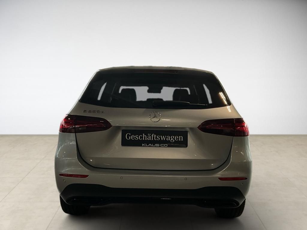 Mercedes-Benz B 250 2025