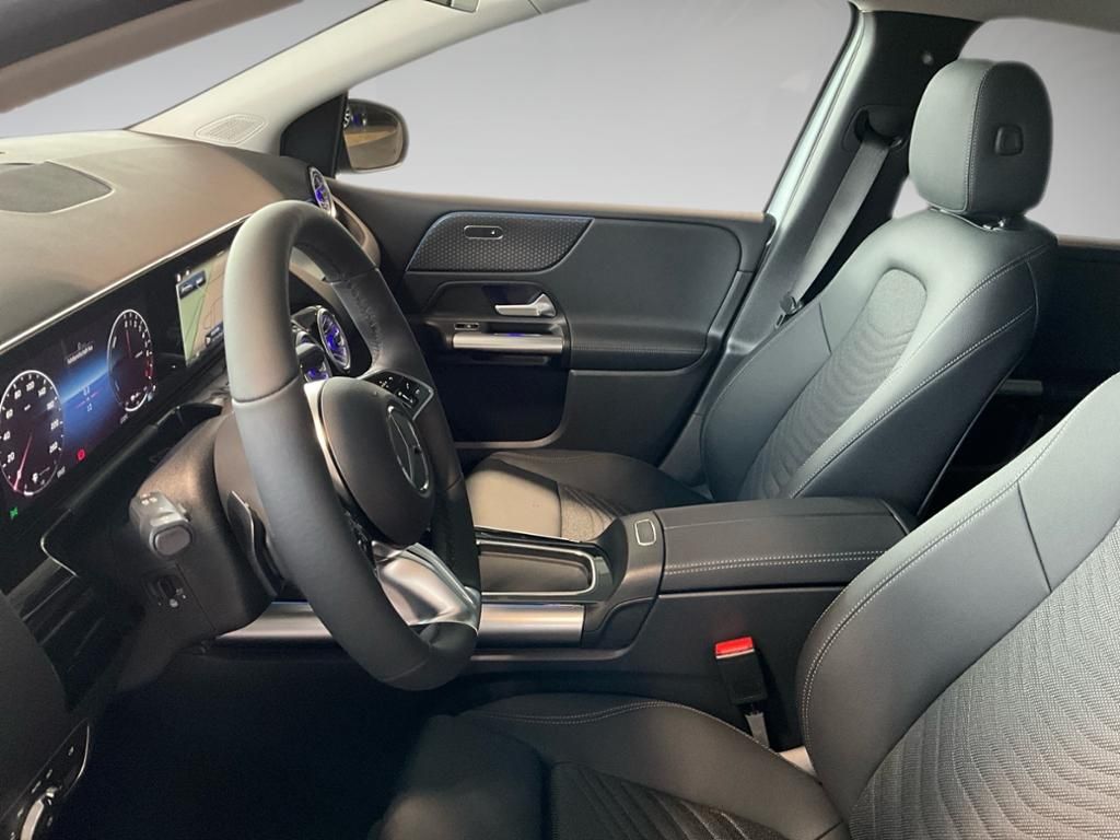 Mercedes-Benz B 250 2025