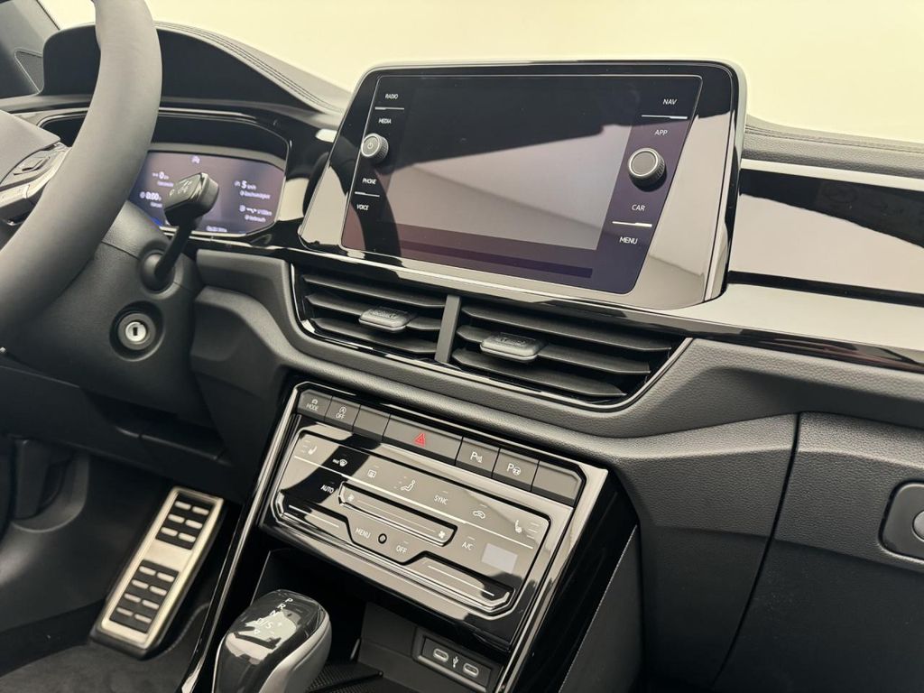 Volkswagen T-Roc 2024