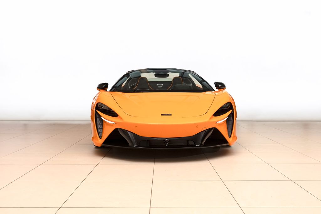McLaren Artura 2025