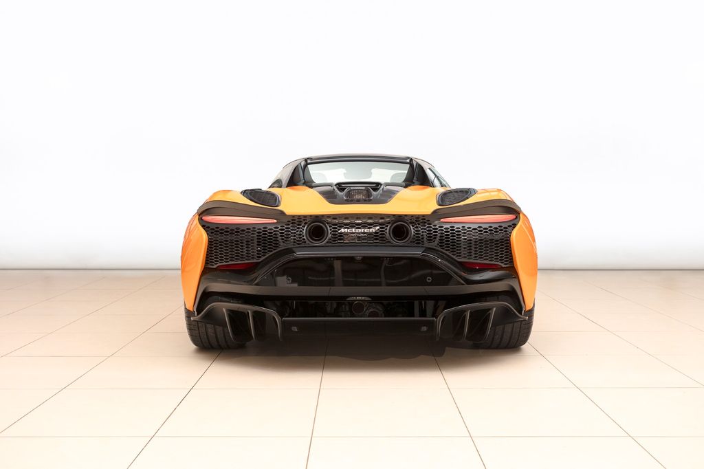 McLaren Artura 2025