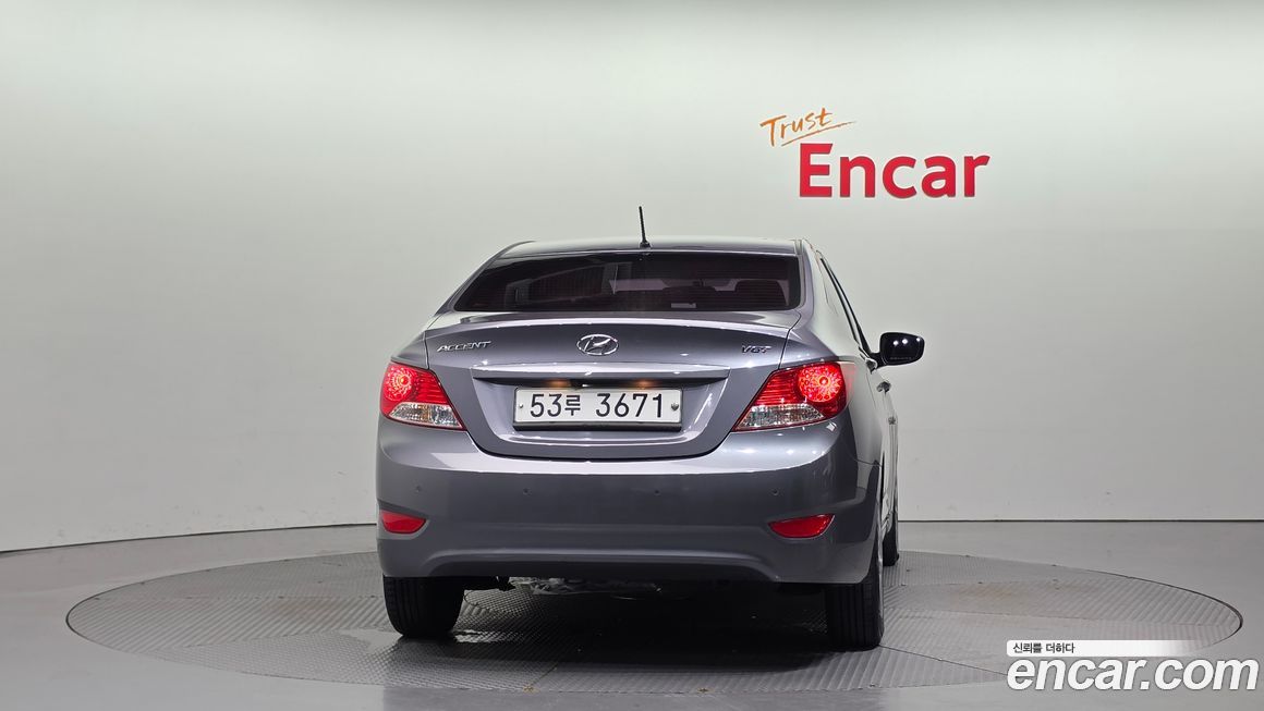 Hyundai Accent 2014