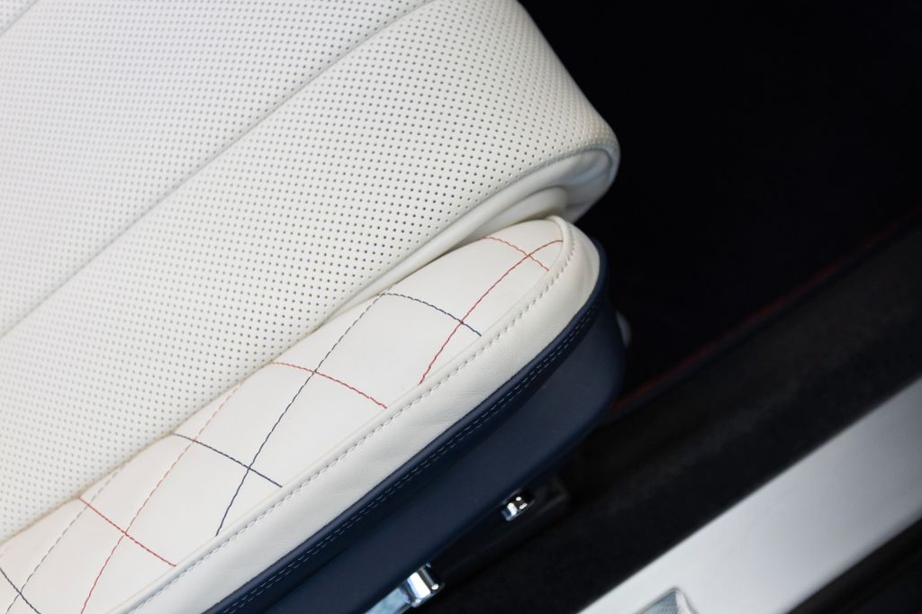 Bentley Continental GTC 2023