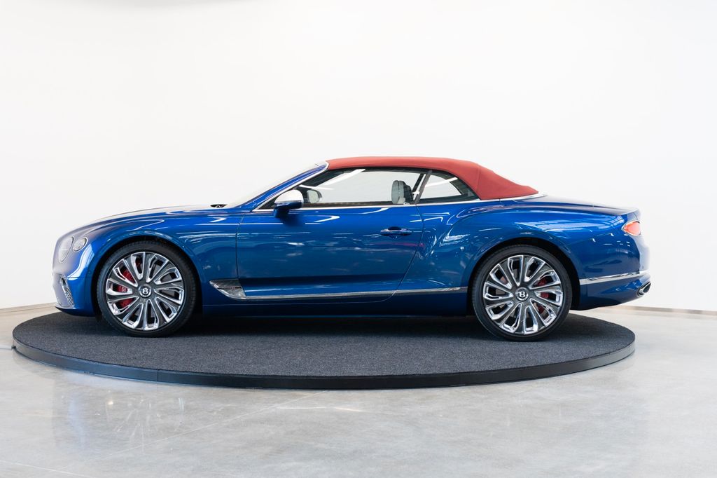 Bentley Continental GTC 2023