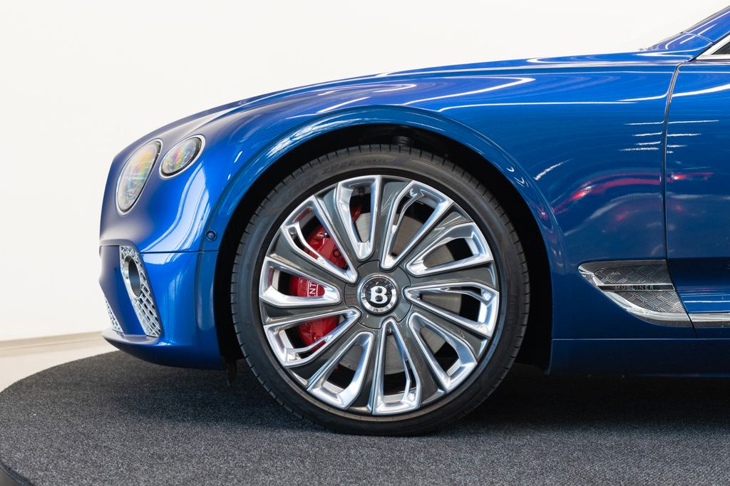 Bentley Continental GTC 2023