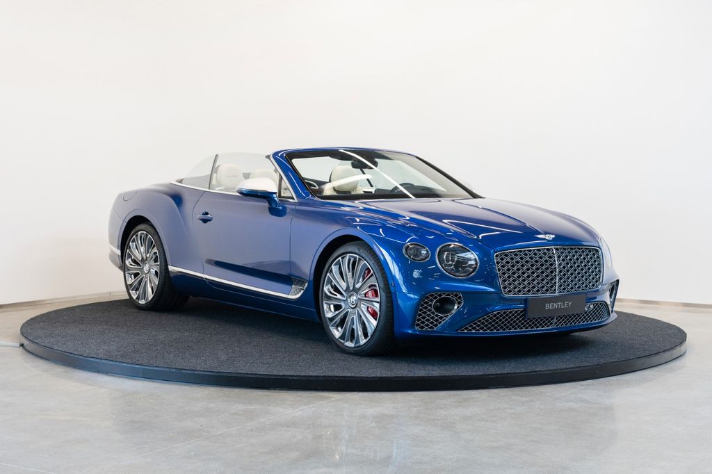 Bentley Continental GTC 2023