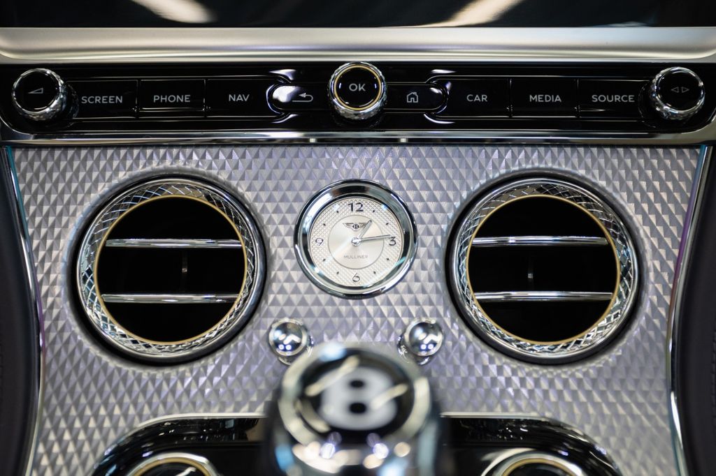 Bentley Continental GTC 2023