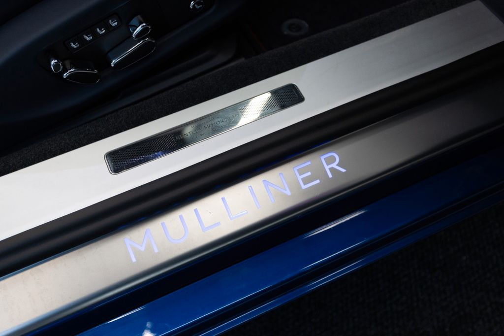 Bentley Continental GTC 2023